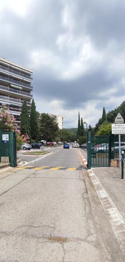 Grand T2 Lumineux Et Climatise Avec Balcon Aix-en-Provence Exterior foto